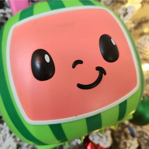 Cocomelon play lunch pail - Picture 4 of 14